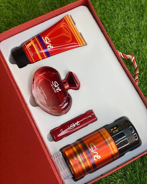 SHE PERFUME KIT